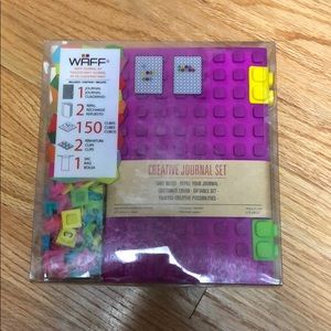 Waff journal magenta